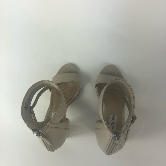 Steve Madden Halting Ankle Strap Block Heel Sandal - Picture 4 of 8